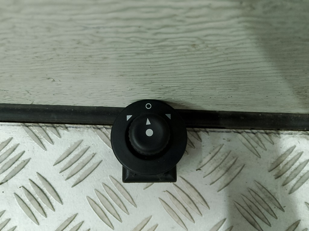 фото №1, Citroen c3 i lift 2008 переключатель регулировки зеркал