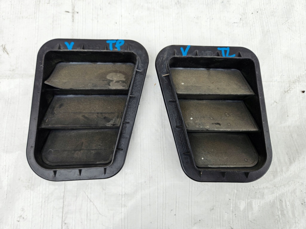 фото №1, Решётка вентиляционная обдув kia venga правая левая