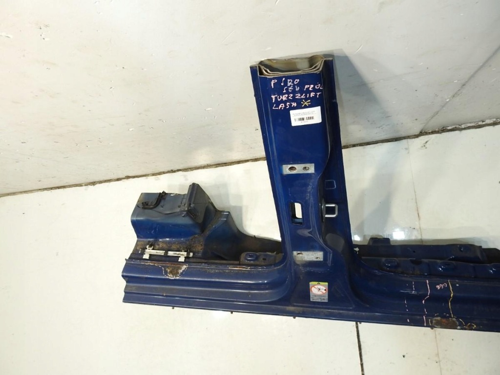 фото №8, Порог блок двигателя правый задняя la5h vw touran 1t3 lift