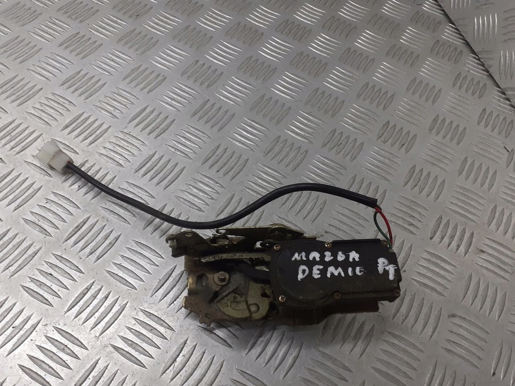 фото №1, Замок двері правий задня mazda demio 2pin