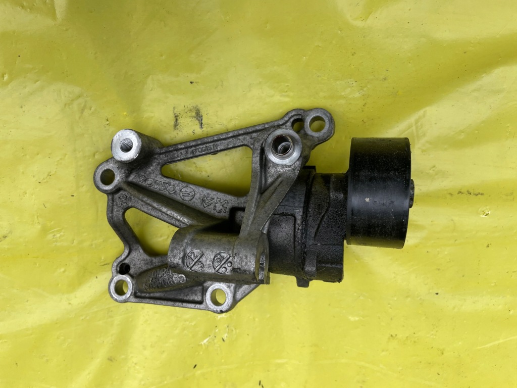 фото №1, Peugeot 208 подушка кронштейн натягувач 1.2 vti