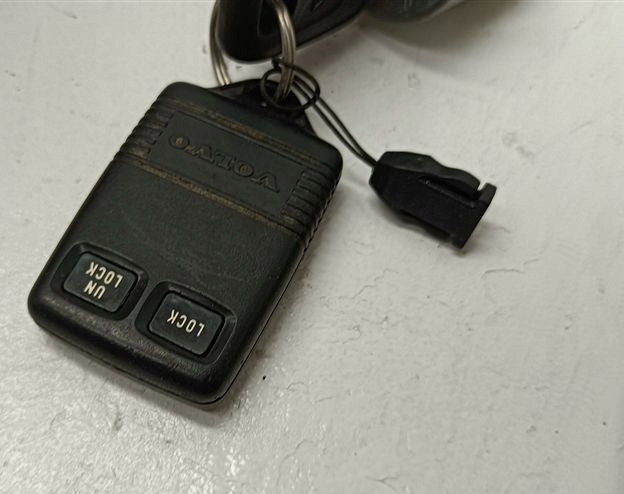 фото №8, Набір стартовий комплект ключ бортовий комп'ютер volvo s40 v40 96-00 1.8i md361853