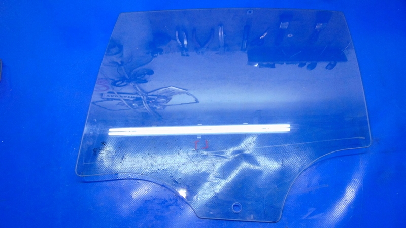 фото №1, Скло двері правий задня bmw f10 10-17r