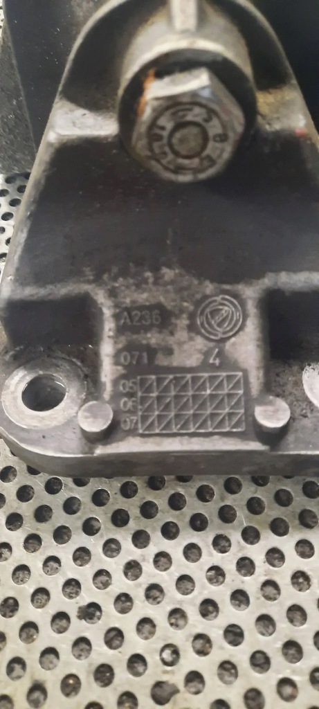 фото №3, Кронштейн кронштейн двигуна fiat ducato 4236
