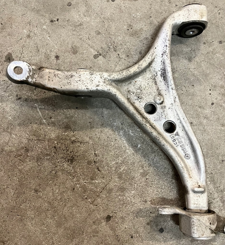 фото №1, Mercedes gle w166 рычаг передний левый