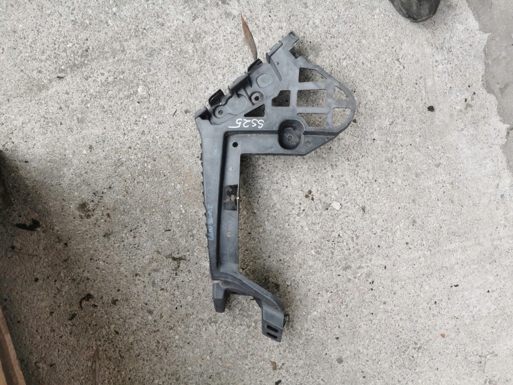 Купити Напрямна бампера правий задня renault clio iii kombi