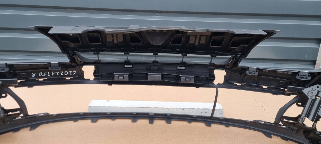 Renault megane 3 рестайлинг  2013- бампер перед оригинал e006 с Разборки