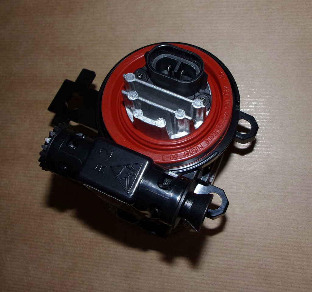 фото №3, Лампа противотуманная led r clio v правая 261504122r