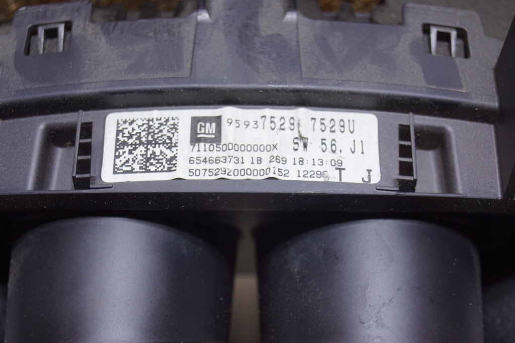 Счетчик приборы opel mokka a 95937529 Киев