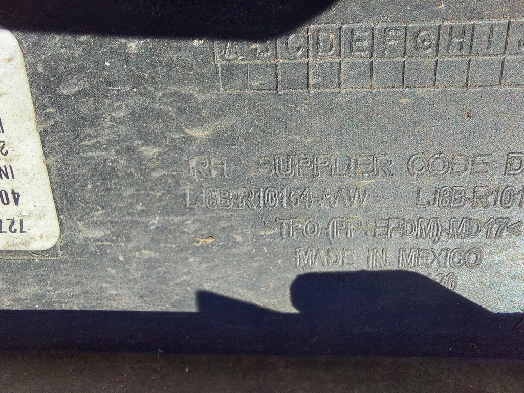 фото №9, Ford mustang mach-e молдинг порог правая lj8b-r101154-aaw