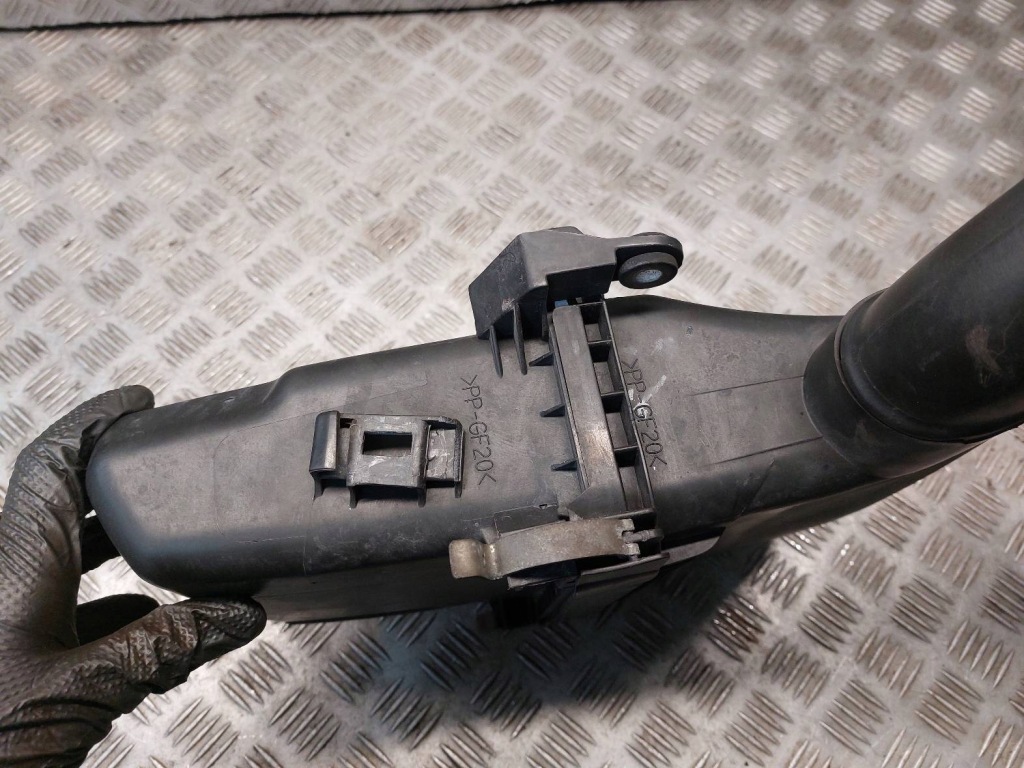 Корпус фільтра повітря toyota yaris 1 1.0 16v 17700-0j010 17751-0j010 Зі Шроту