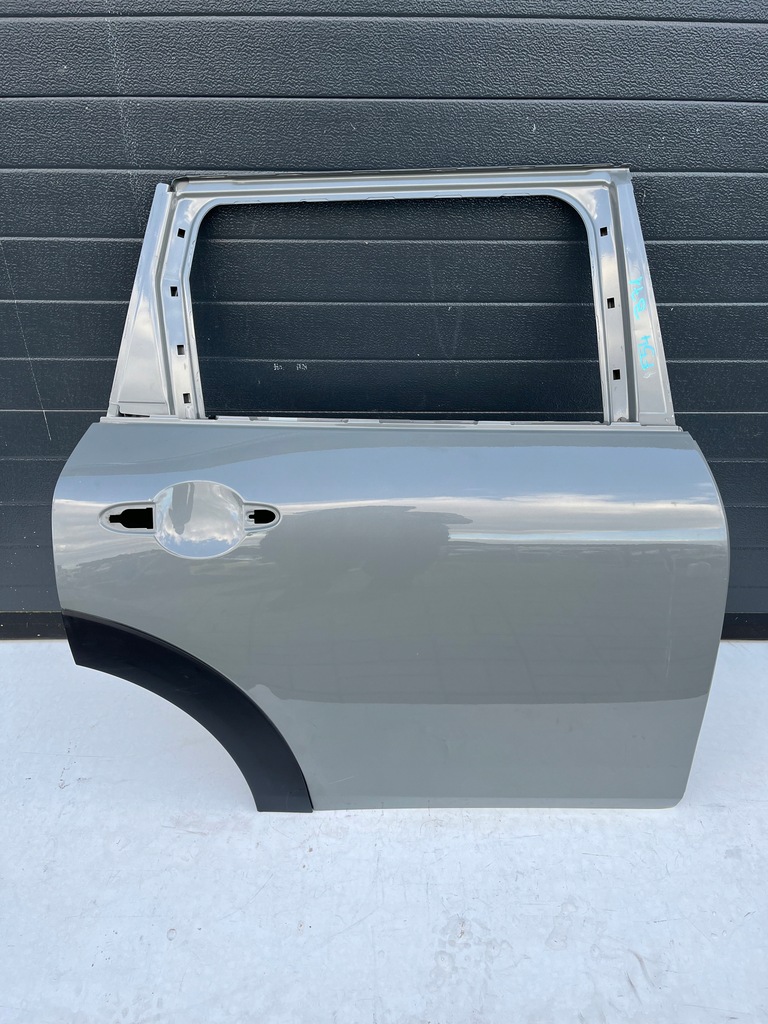 фото №1, Mini clubman f54 дверь задние правое b71