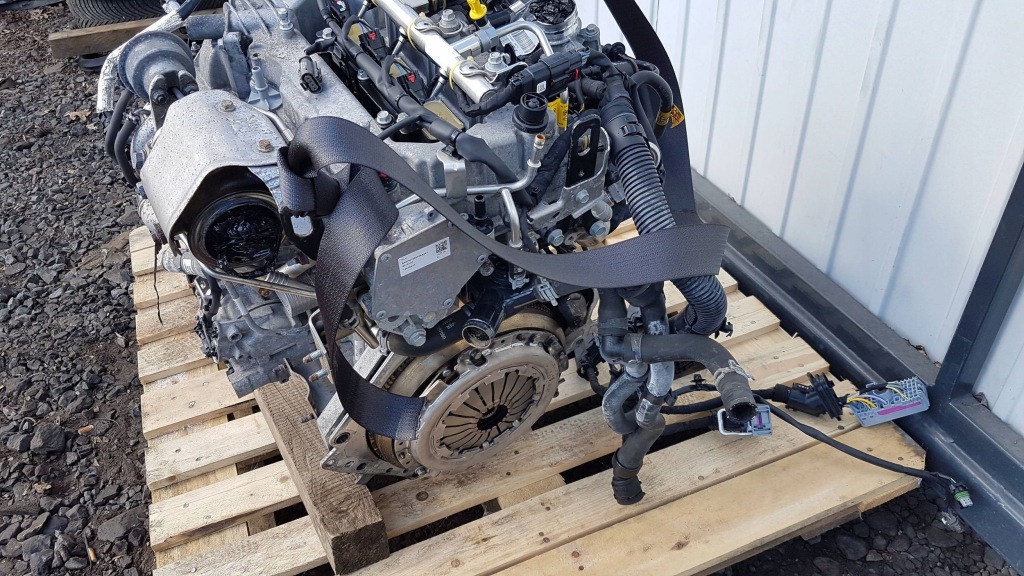 Opel astra k adam corsa e 1.o turbo двигатель комплектный  63 tys km с Разборки