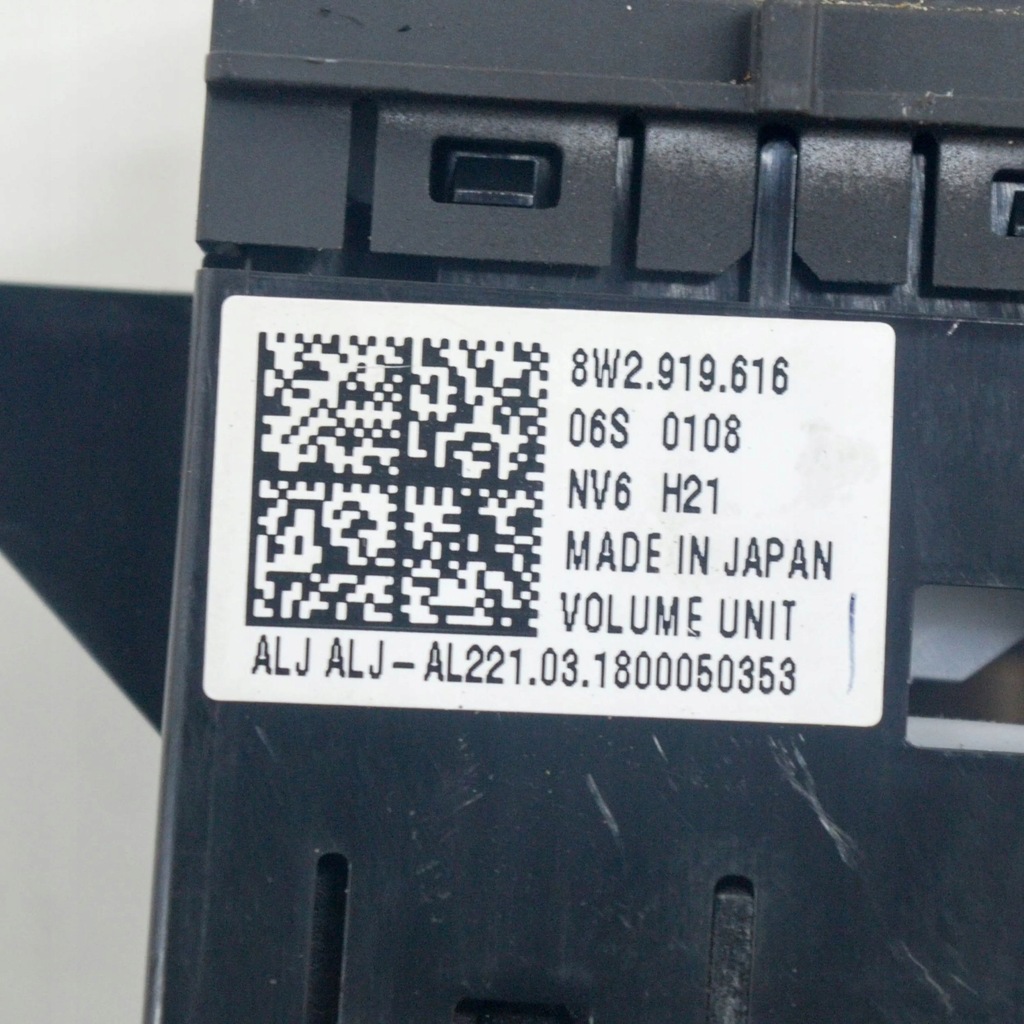 фото №6, Audi a4 s4 b9 8w 2018 кнопки / переключатель регулировки громкость