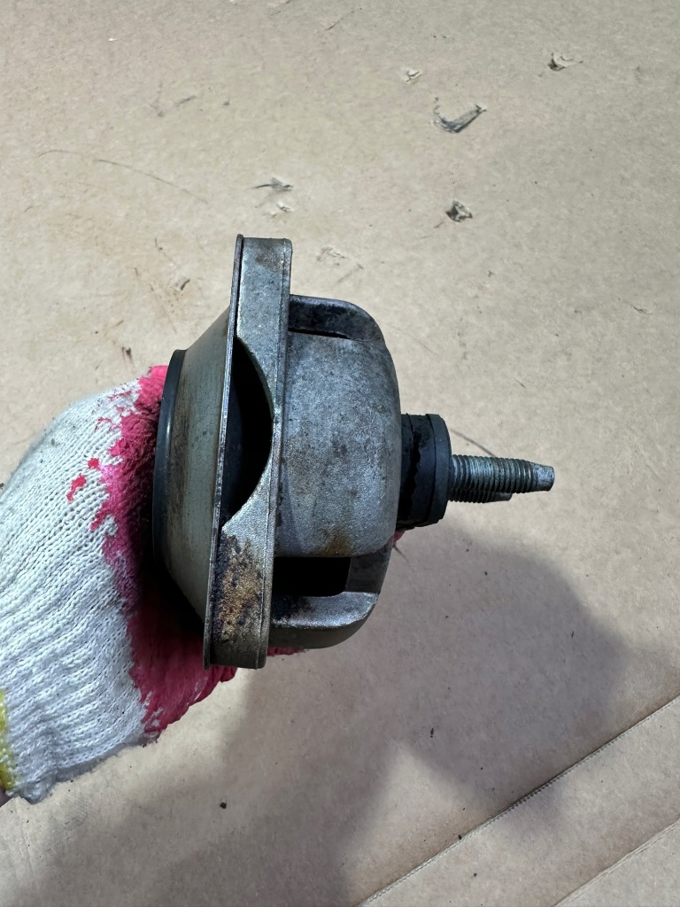 Подушка коробки передач, підшипник mercedes ml w164 6.3 amg Зі Шроту