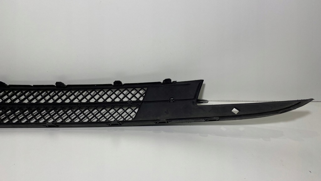 фото №9, Решётка средняя бампера bmw e81 e87 7182367