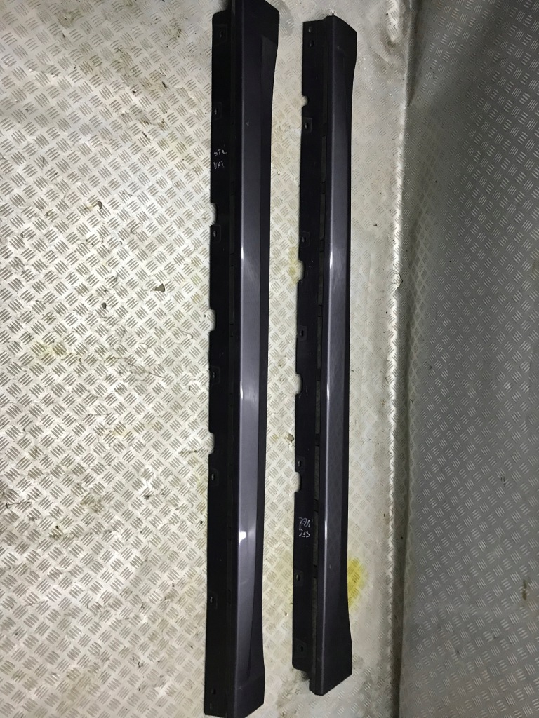 фото №1, Alfa romeo stelvio veloce молдинг порог правая накладка цвет 035