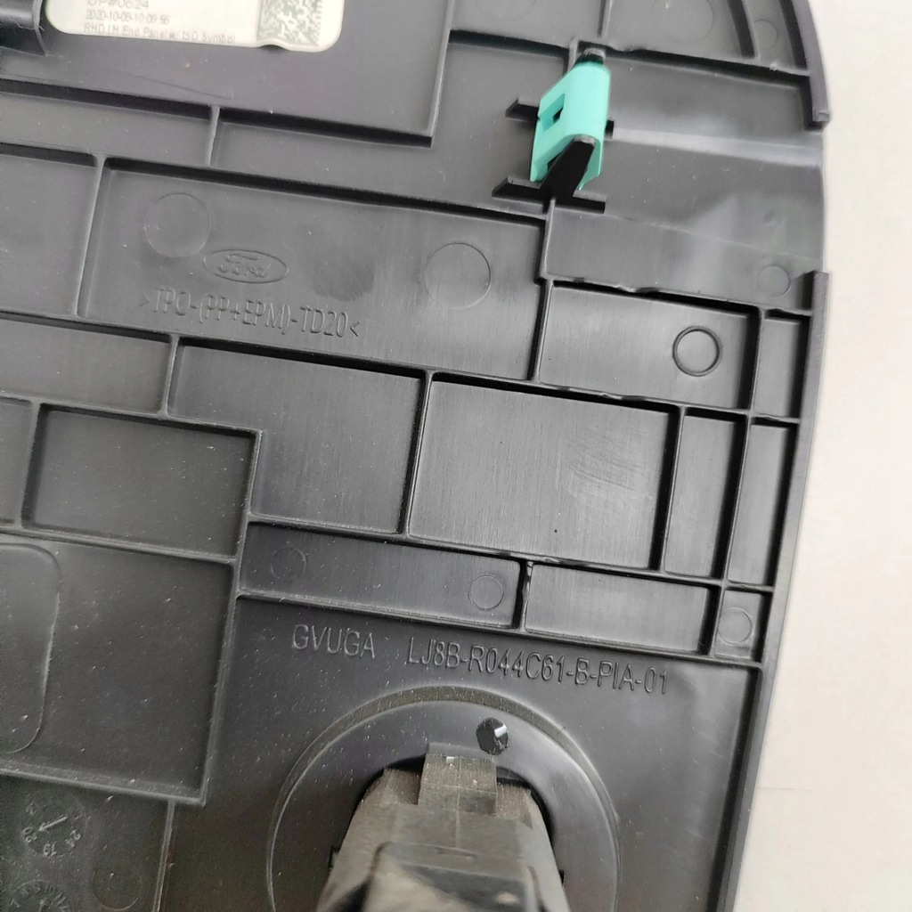 фото №9, Ford mustang mach-e 2020 боковой element панели приборной панели