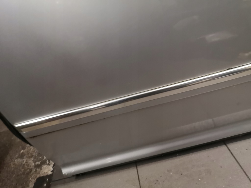 фото №7, Дверь левый задняя серебристый vw phaeton голый