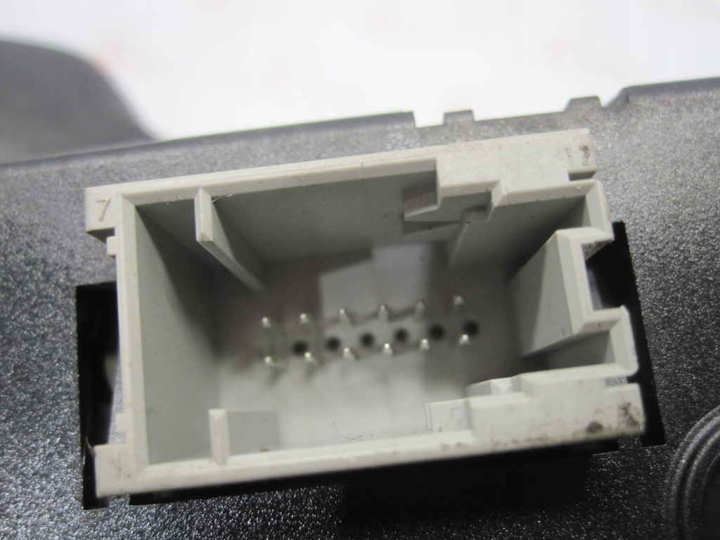 фото №9, Bmw 3 e90 08r панель кондиционера 9182287 a2c53307711