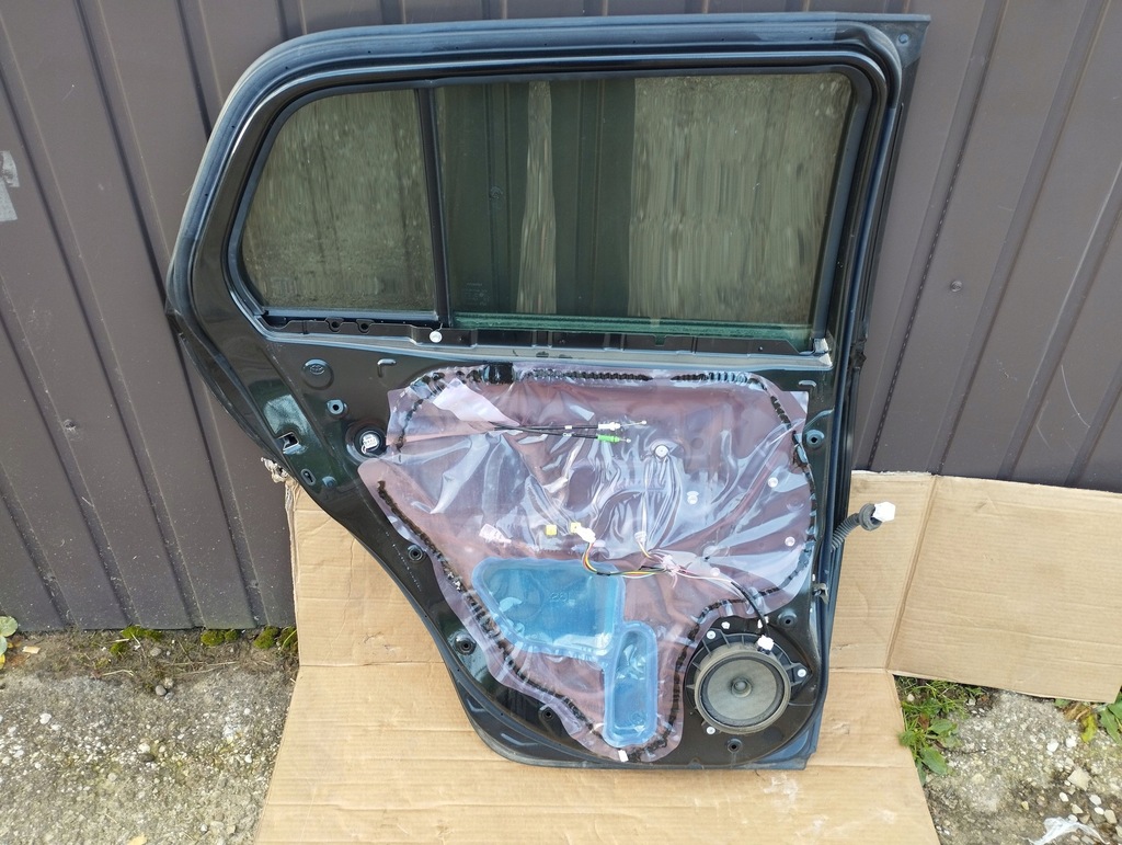 фото №8, 2010 toyota urban cruiser xp110 дверь задние