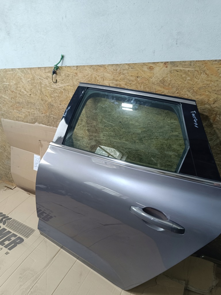 Дверь левая задний  универсал talisman Недорого