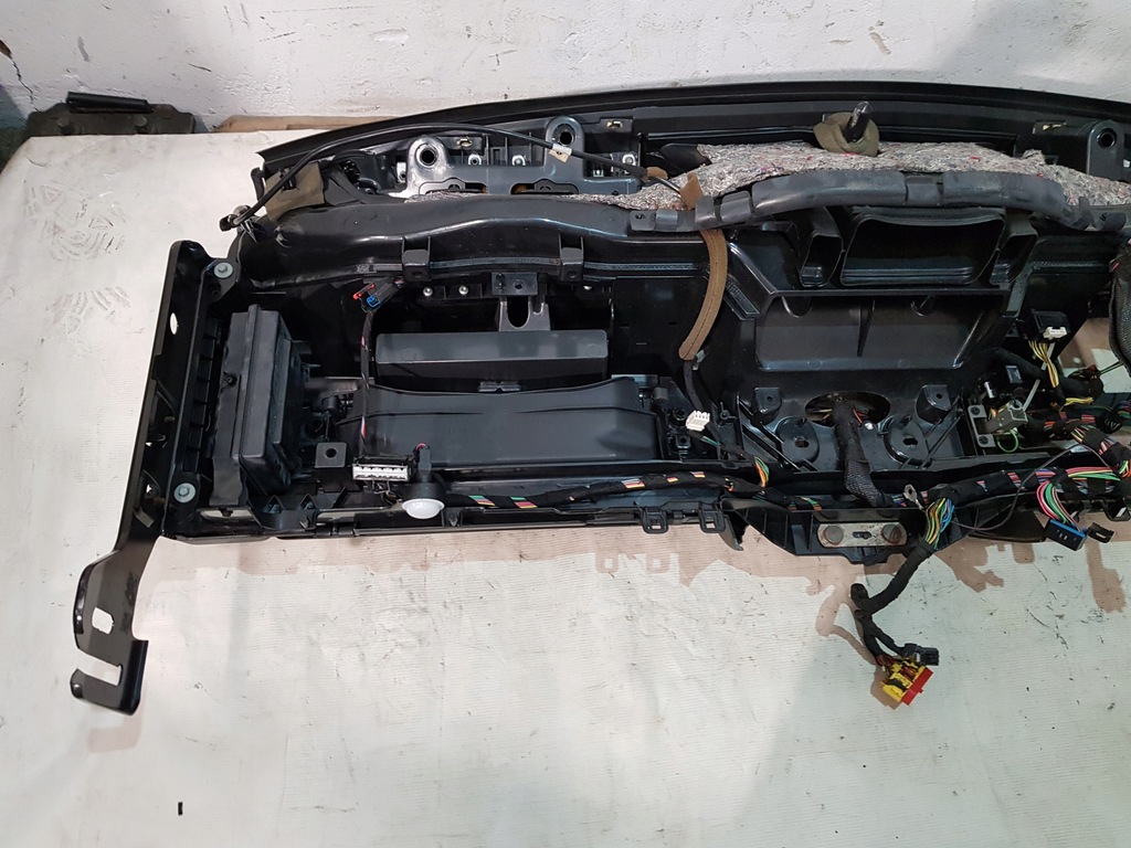 фото №12, Приборная панель приборная приборная панель jeep cherokee kj eu 3.7b