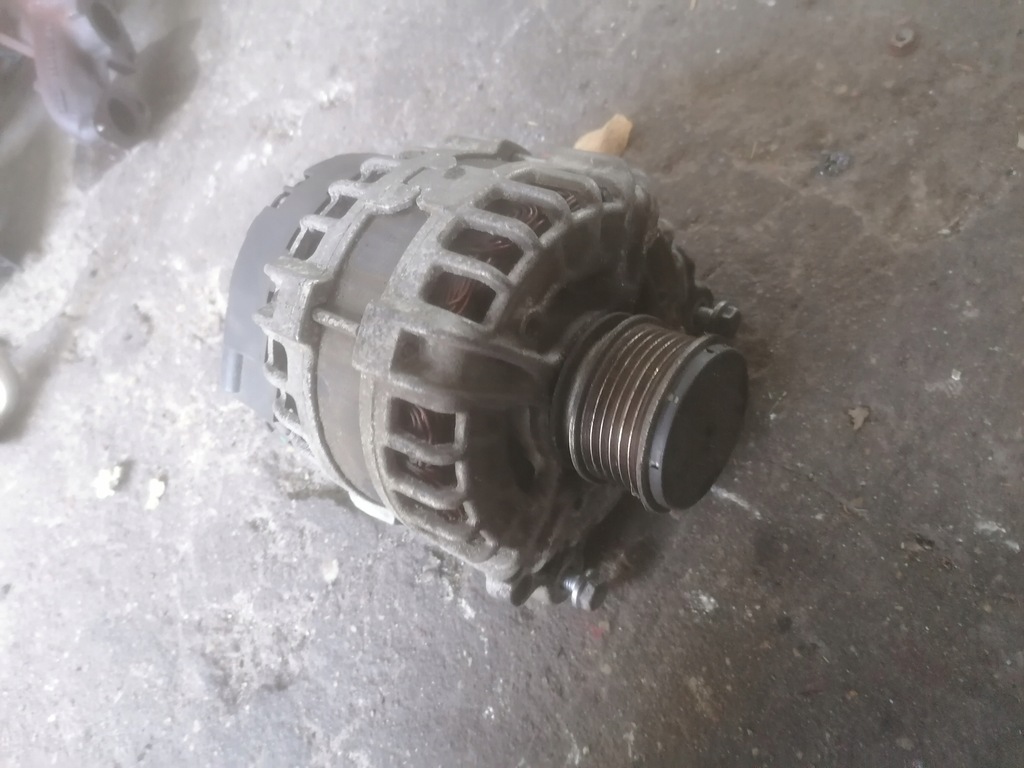 фото №1, Audi a4 b8 2.0 tdi генератор 03l