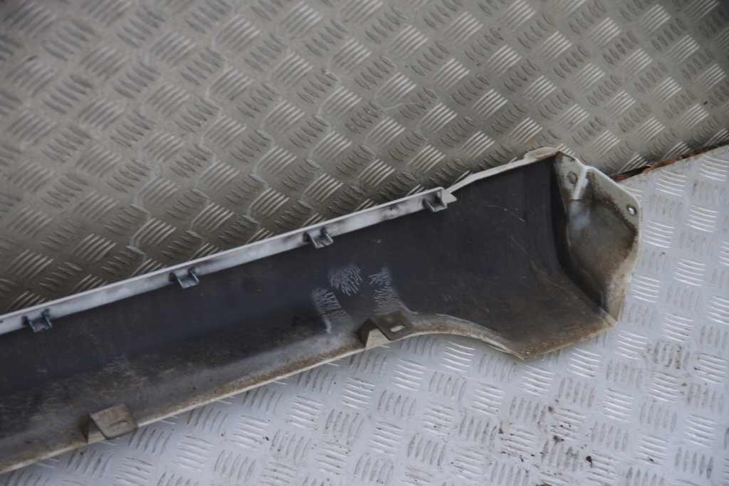 Молдинг порог левая jeep grand cherokee wk2 overland рестайлинг  pw7 bright white Цена