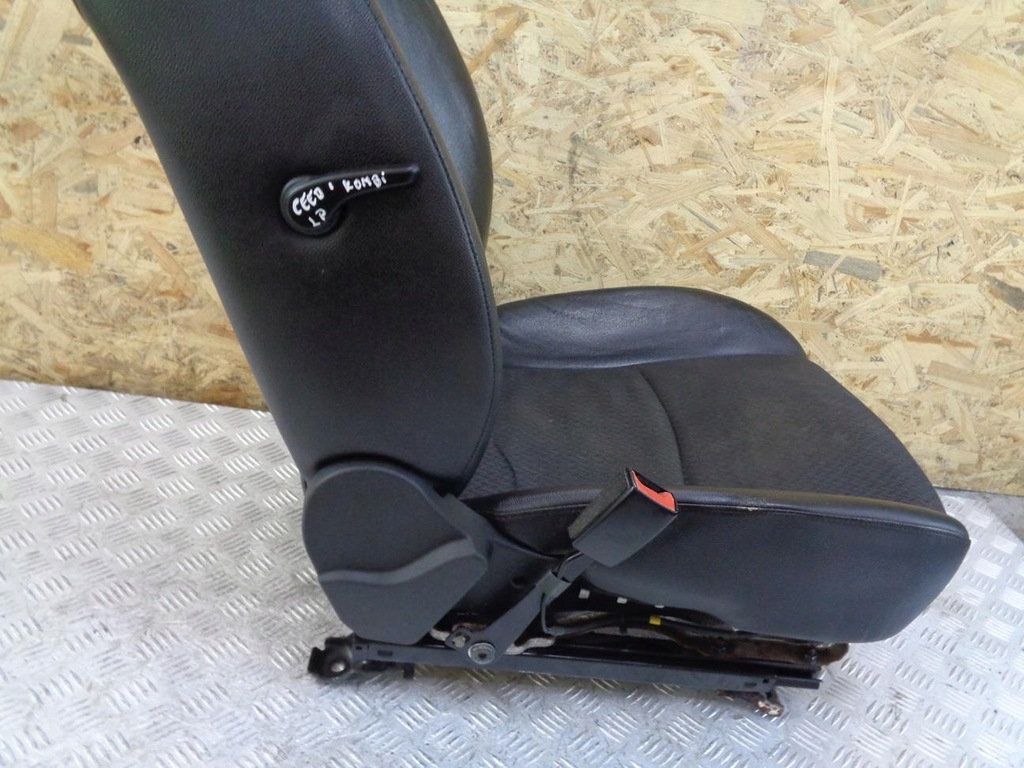 фото №7, Сидіння лівий перед водія напівшкіра + подушка безпеки kia ceed i 06- kombi hb 5d eu