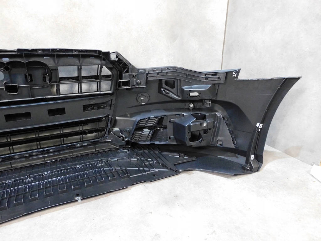 Audi a6 c7 4g рестайлинг  s line competition бампер перед решётка радиатора пол черный Доставка