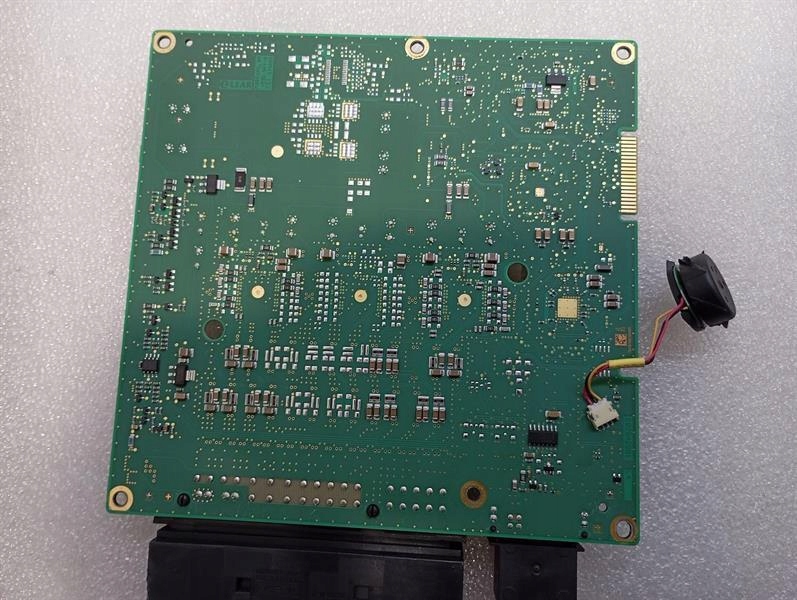 Mercedes c class w205 підсилювач a0009000620 midline sound Київ