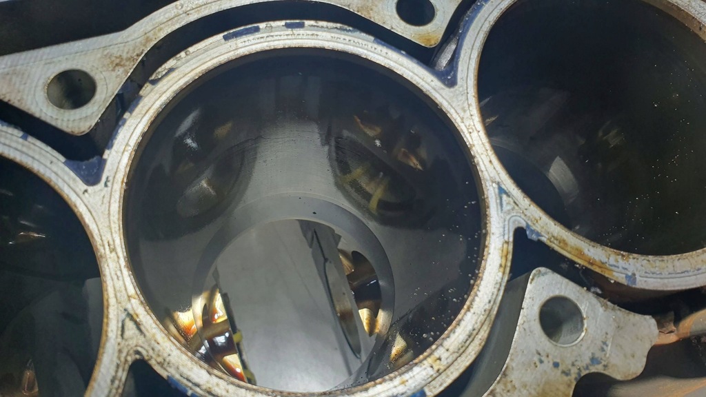 фото №6, Volkswagen golf v 5 touran 1.6 fsi bag 03c103019g блок двигуна номінальний