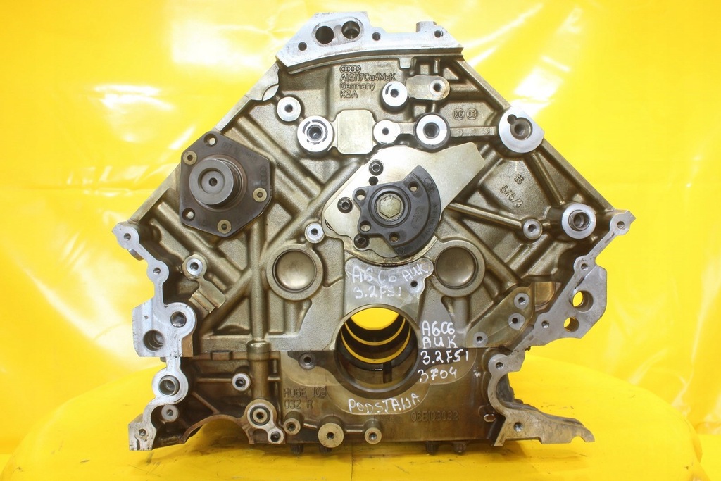 фото №8, Блок двигателя audi a6 c6 a4 b7 3.2 fsi auk 06e103021a
