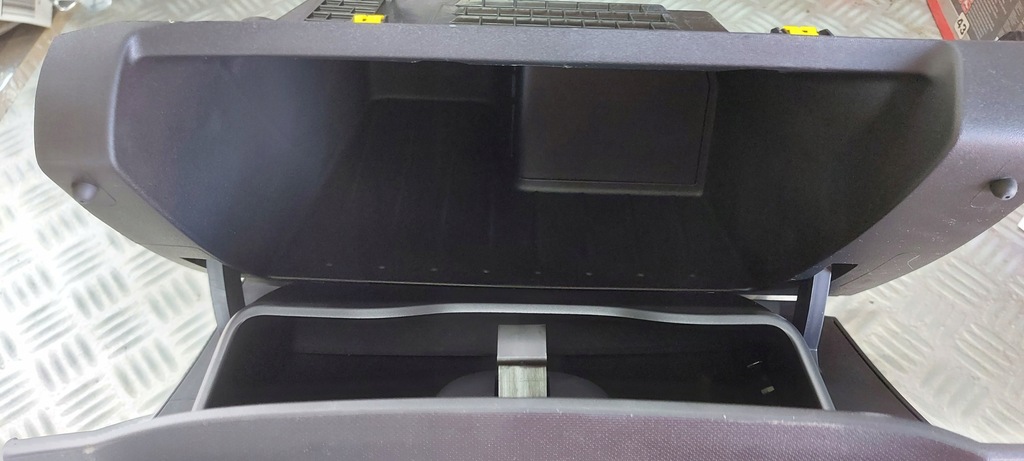 фото №8, Бардачок панелі пасажира renault twingo iii lift