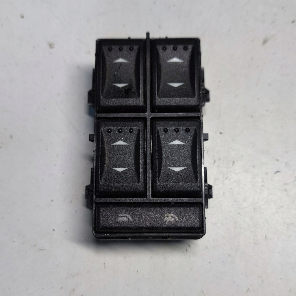 фото №1, Ford mondeo mk3 панель окон левый перед