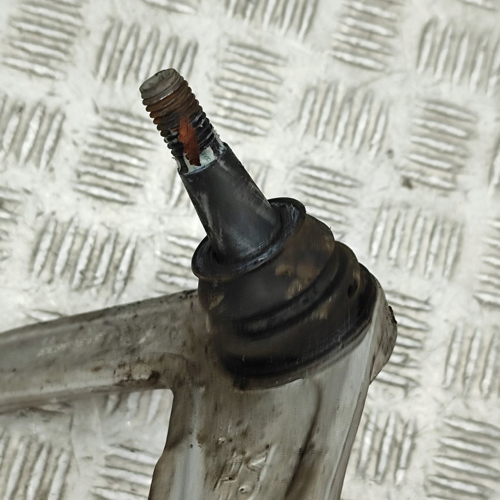 фото №8, Volvo xc60 2020 перед сторона правая верхний рычаг передний