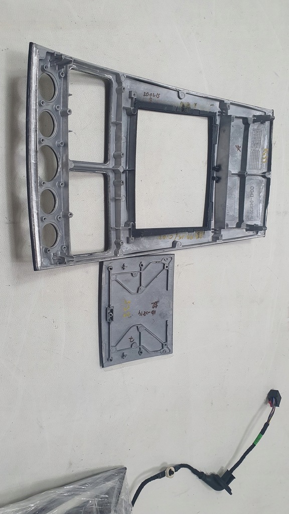 фото №7, Панель кондиционера aston martin dbs db9 vantage