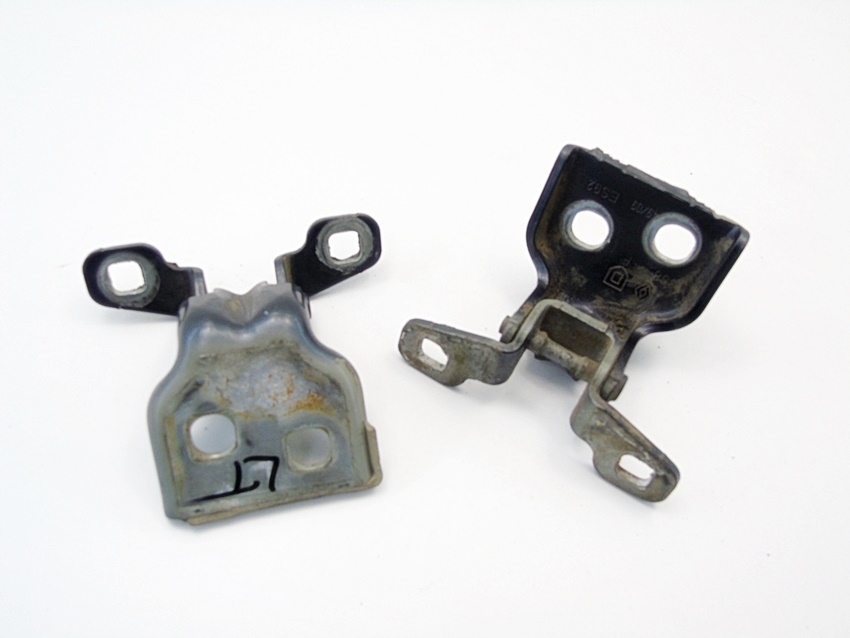 фото №2, Петлі двері лівий задня dacia sandero i stepway