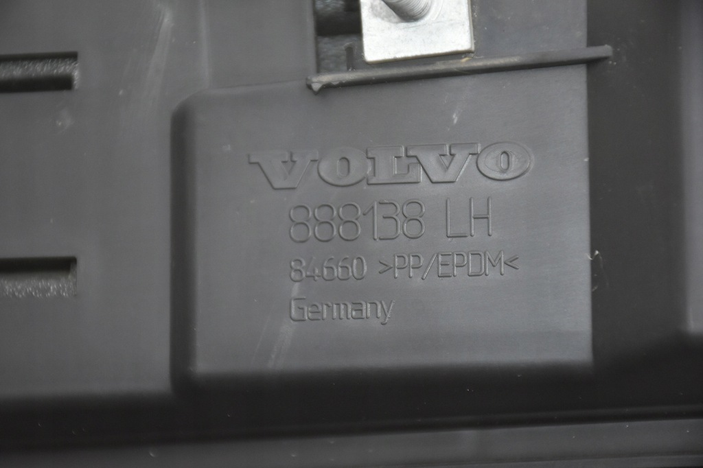 фото №16, Бампер задній задня volvo v40 i