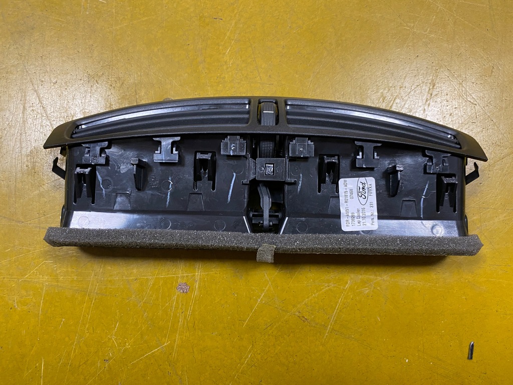 фото №9, Середня решітка обдув ford kuga mk2 am51r01815a