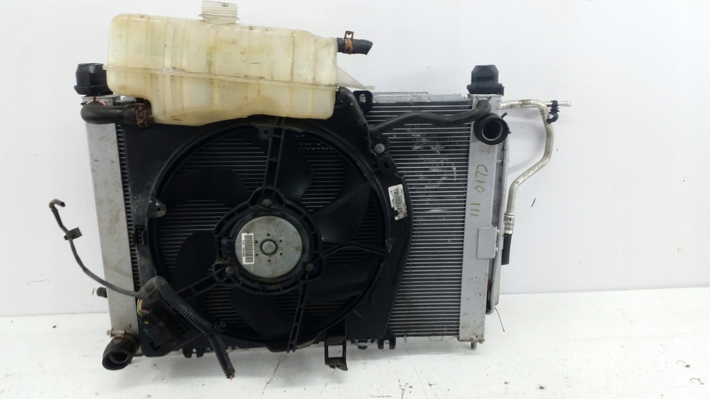 фото №5, Renault clio iii радиатор вентилятор комплект