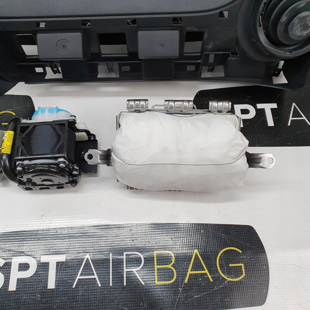 фото №8, Aygo приборная панель консоль подушки безопасности ремни подушка безопасности