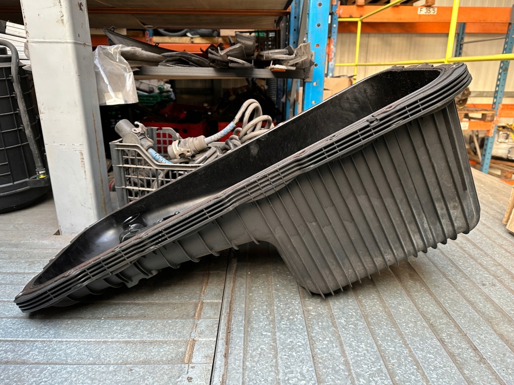 фото №1, Поддон поддон масляная iveco hi-way xp s-way x-way 5801963658