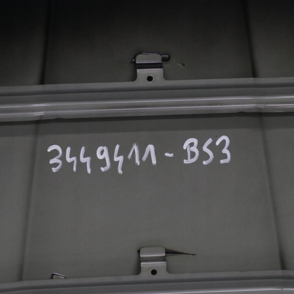 Bmw x3 e83 капот кришка двигуна чорний  sapphire Оригінал