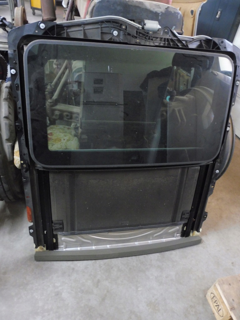 фото №1, Bmw e81 люк s eu