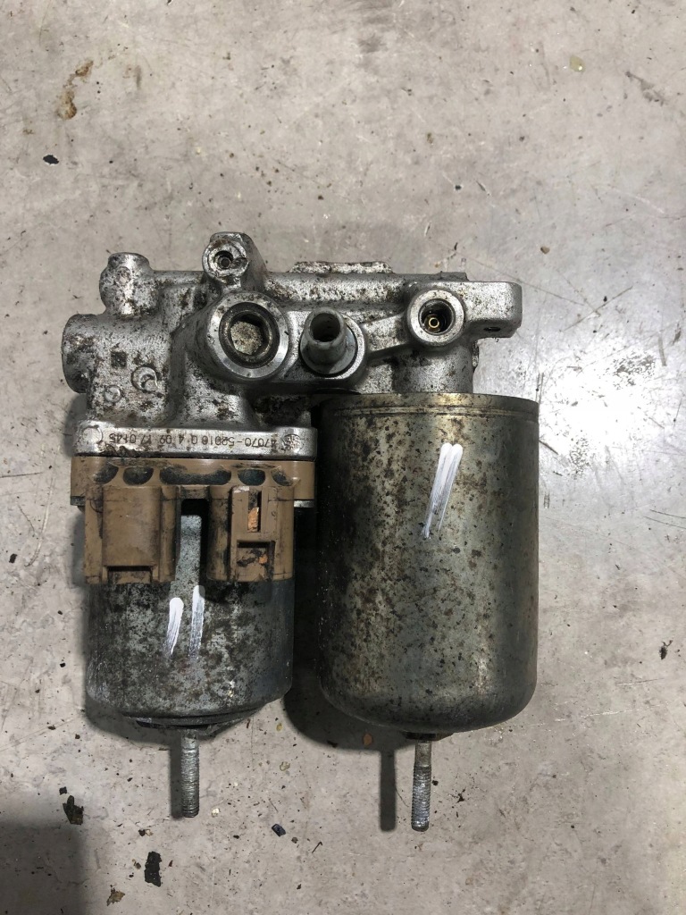 фото №1, Насос abs toyota prius c 4707052010