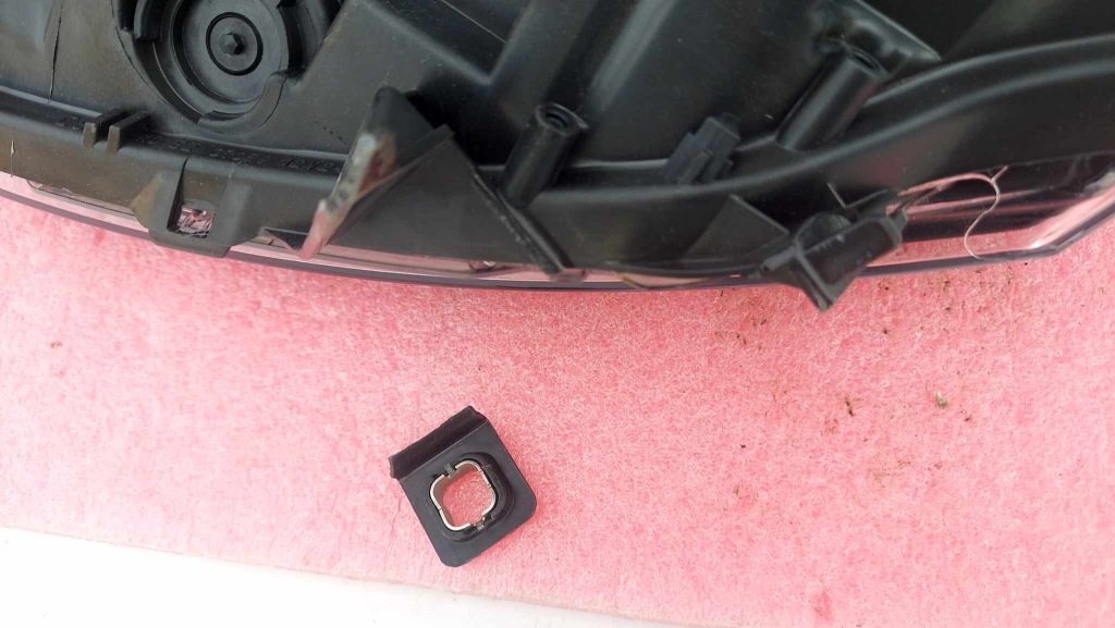 Citroen c5 3 x7 фара правый  перед передняя обычная + led новая оригинальный номер 2305 Доставка