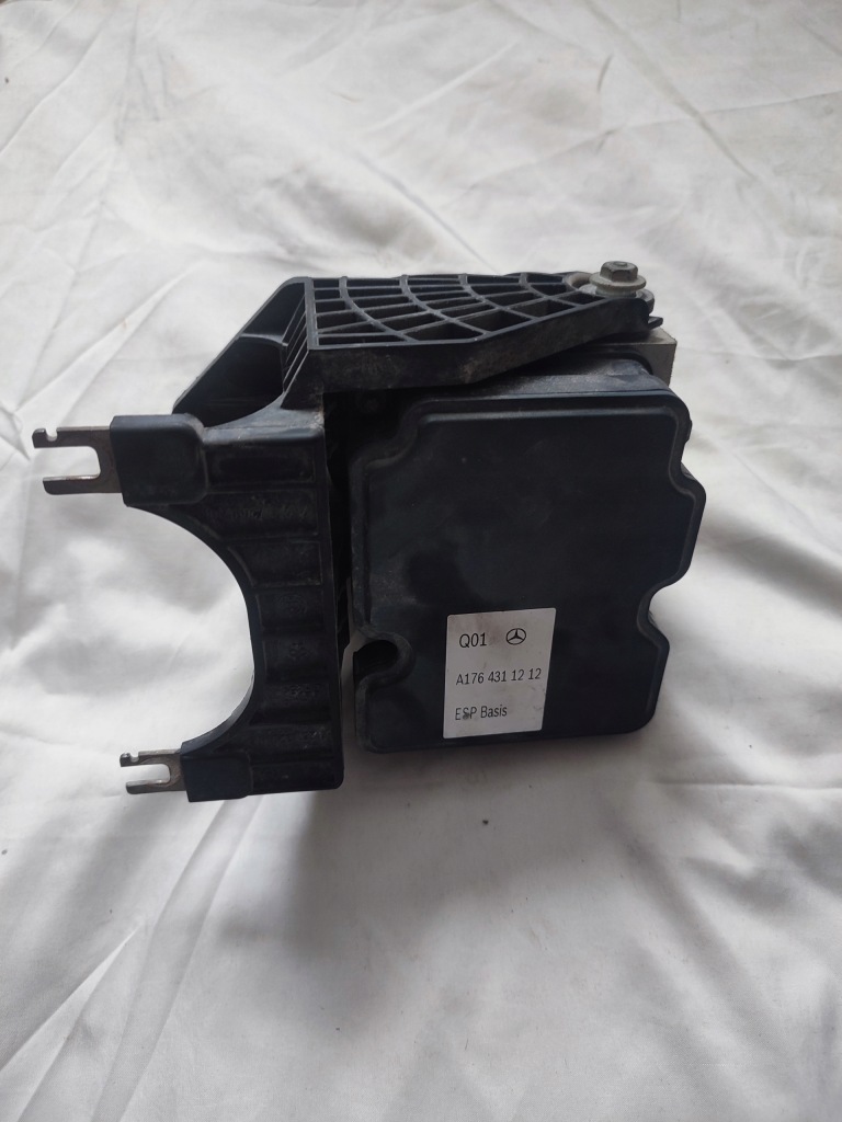 Насос abs a1764311212 + основа a2464300201 w246 w176 w117 cla mercedes в Україні