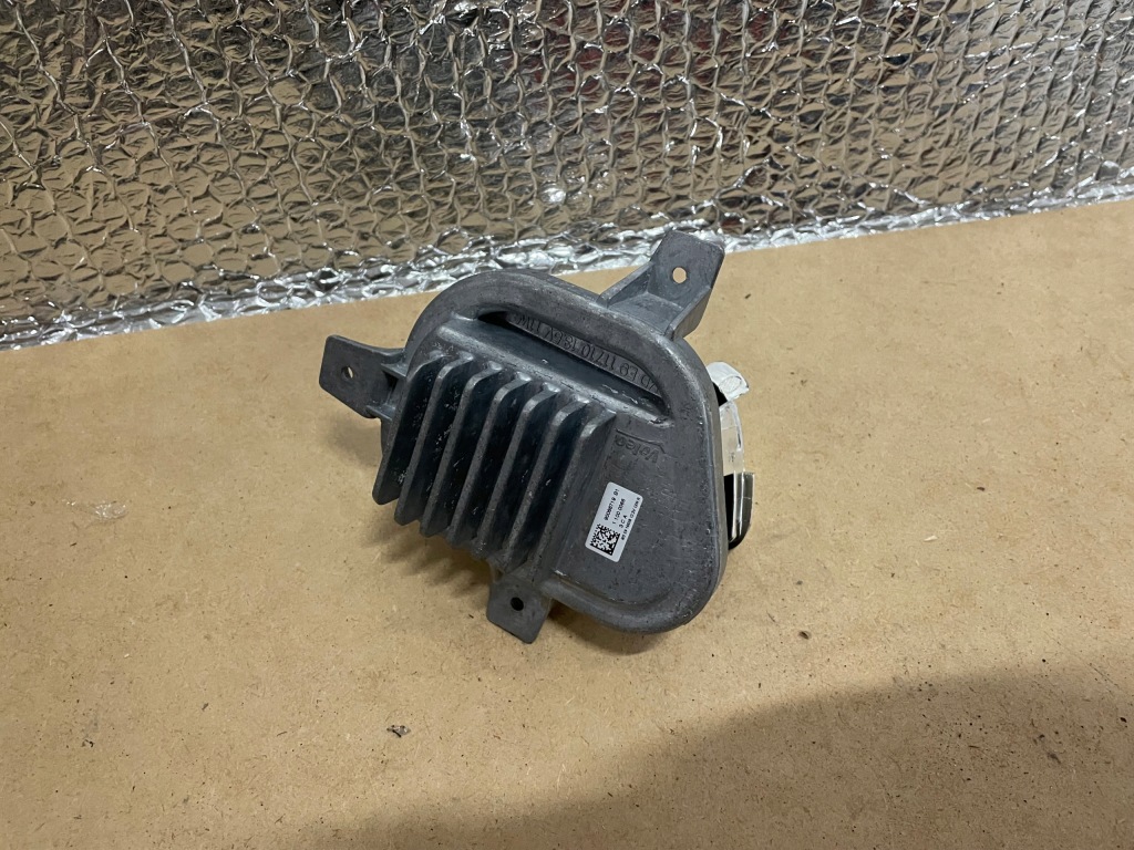 фото №1, Bmw x1 f48 модуль перетворювач лампи правої oryg.